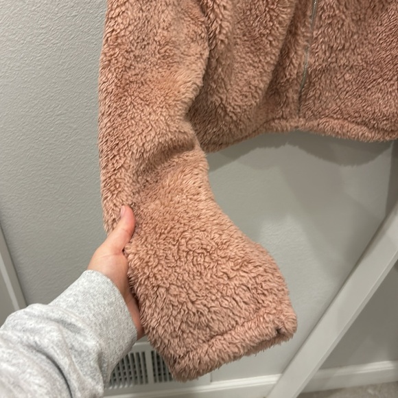 before sunrise cropped sherpa zip up jacket - Picture 3 of 6